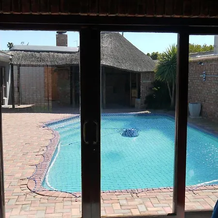 The Bay Inn Port Elizabeth Exterior photo