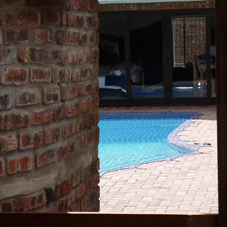 The Bay Inn Port Elizabeth Exterior photo