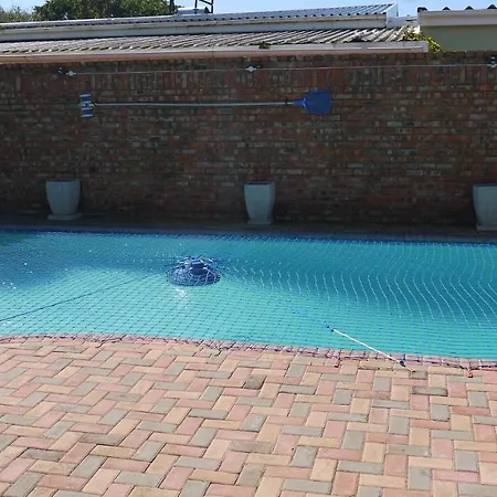 The Bay Inn Port Elizabeth Exterior photo